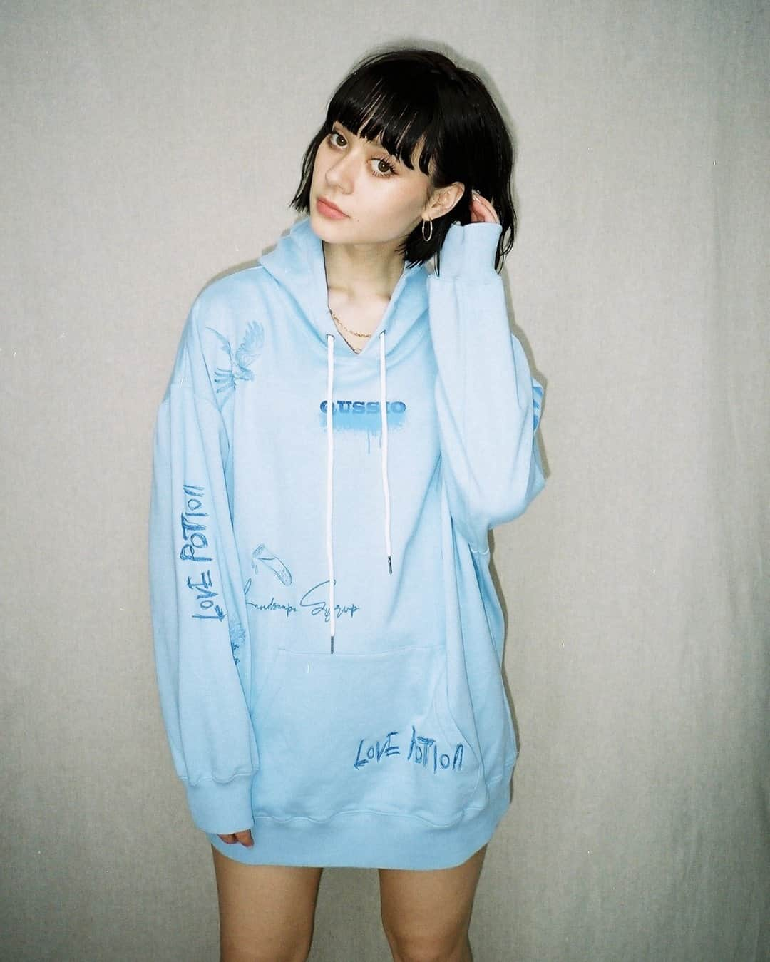 QUSSIO RTW from Tokyoのインスタグラム：「NEW ARRIVAL⠀⠀⠀⠀⠀⠀⠀⠀⠀⠀⠀⠀⠀⠀⠀⠀⠀⠀ .⠀⠀⠀⠀⠀⠀⠀⠀⠀⠀⠀⠀⠀⠀⠀⠀⠀⠀ GRAFFITI HOODIE OP / BLUE⠀⠀⠀⠀⠀⠀⠀⠀⠀ ¥11,900＋TAX⠀⠀⠀⠀⠀⠀⠀⠀⠀⠀⠀⠀⠀⠀⠀⠀⠀⠀ .⠀⠀⠀⠀⠀⠀⠀⠀⠀⠀⠀⠀⠀⠀⠀⠀⠀⠀ 週末のみ新作が5%OFF⠀⠀⠀⠀⠀⠀⠀⠀⠀⠀⠀⠀⠀⠀⠀⠀⠀⠀ 商品詳細は画像をタップしてご覧ください。」