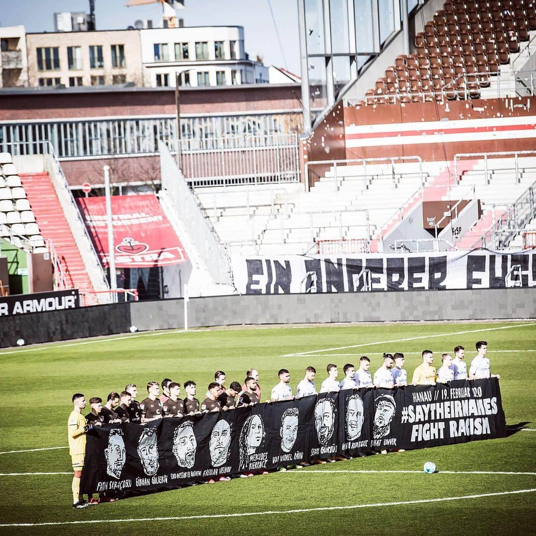 SVダルムシュタット98さんのインスタグラム写真 - (SVダルムシュタット98Instagram)「Kein Fußbreit dem Rassismus. #SayTheirNames #Hanau #FCSPSVD」2月20日 21時18分 - svdarmstadt1898