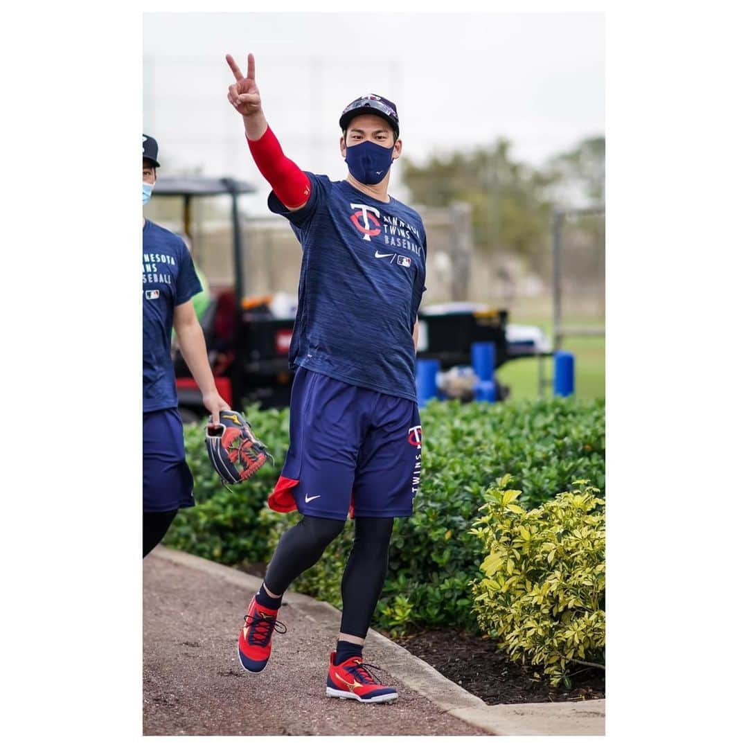 前田健太さんのインスタグラム写真 - (前田健太Instagram)「Spring Training 🏝 キャンプ初日。 投手&捕手だけですがスタートしました！ 頑張ります✌️✌️✌️ #twins  #ツインズ #フロリダ」2月20日 21時20分 - 18_maeken