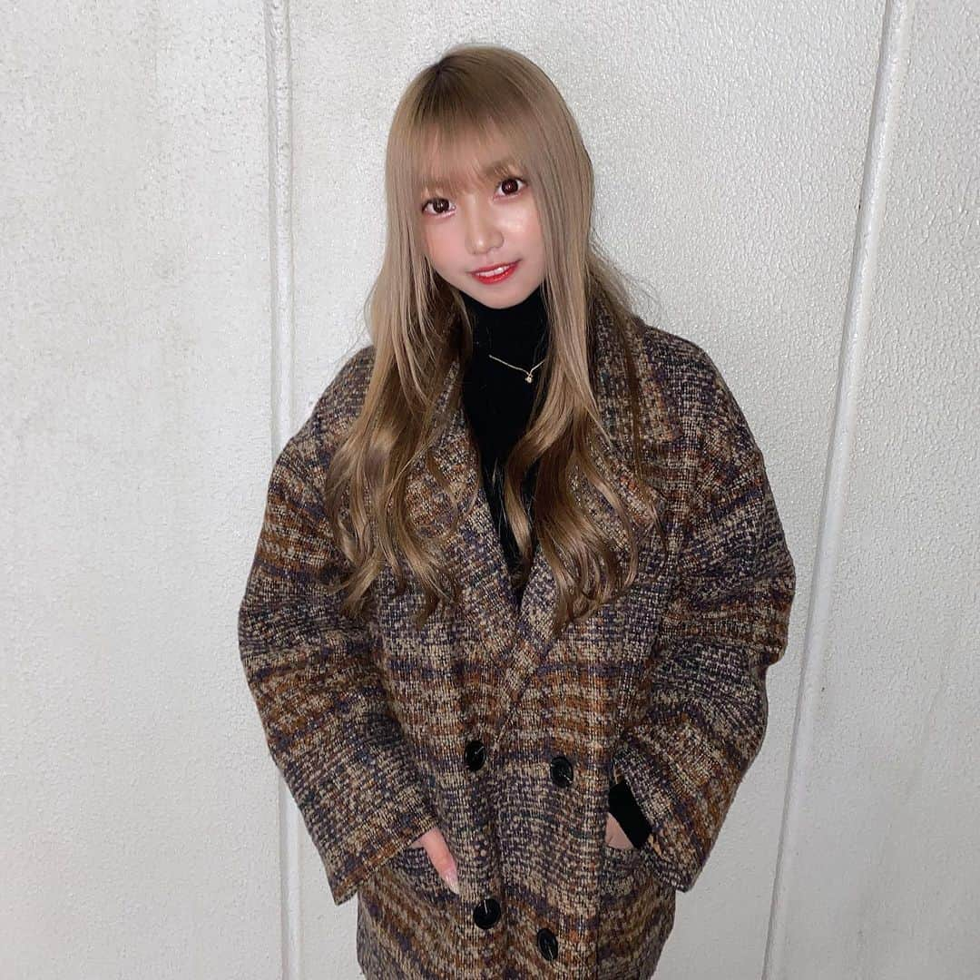 早河ルカ（るー）さんのインスタグラム写真 - (早河ルカ（るー）Instagram)「🥺🥺🥺   #3枚目笑 #ショートにしたい欲 #jkブランド」2月20日 21時32分 - ru_4519