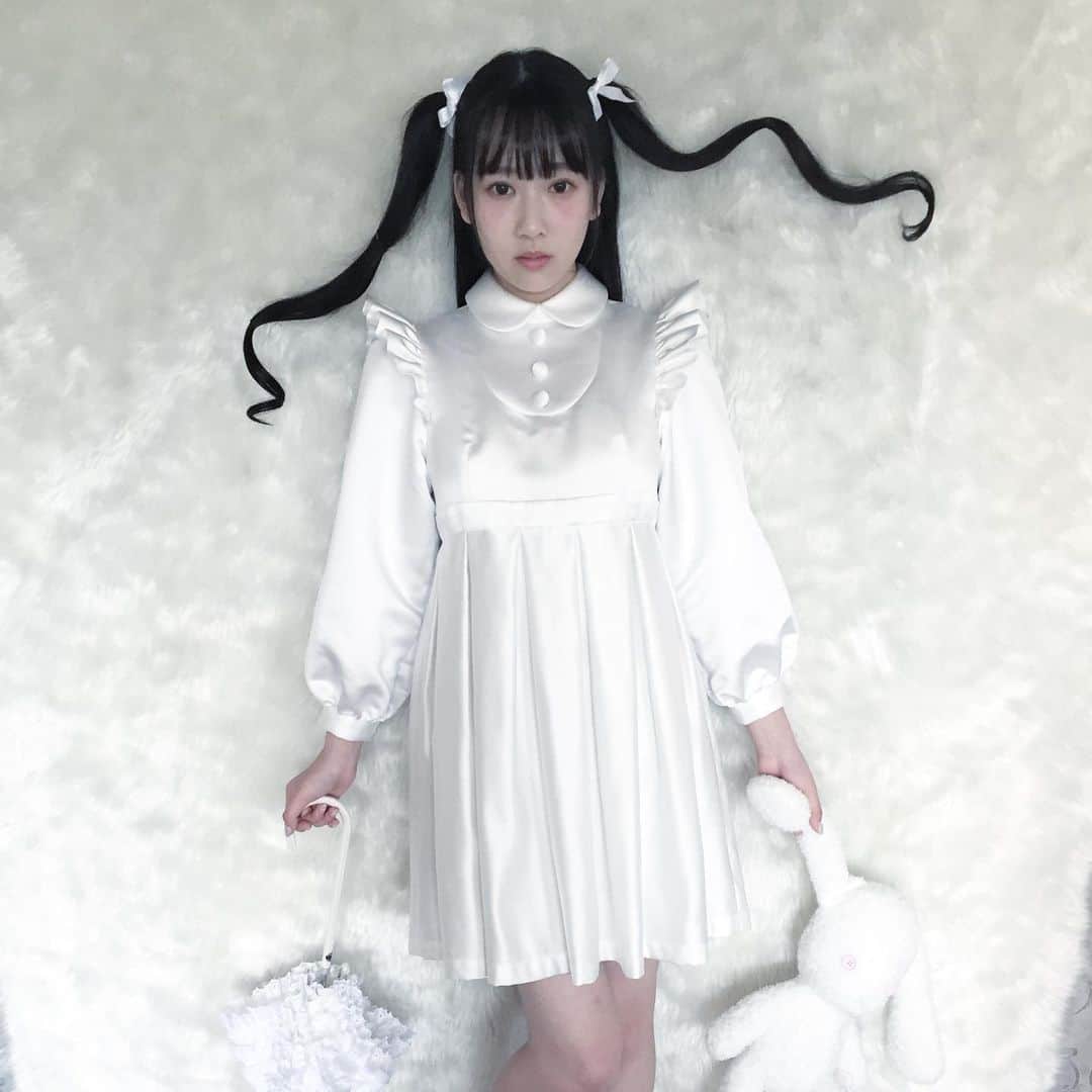 双木昭夫のインスタグラム：「「一生少女」のゆらのちゃん、ワンピースも作りました💖」
