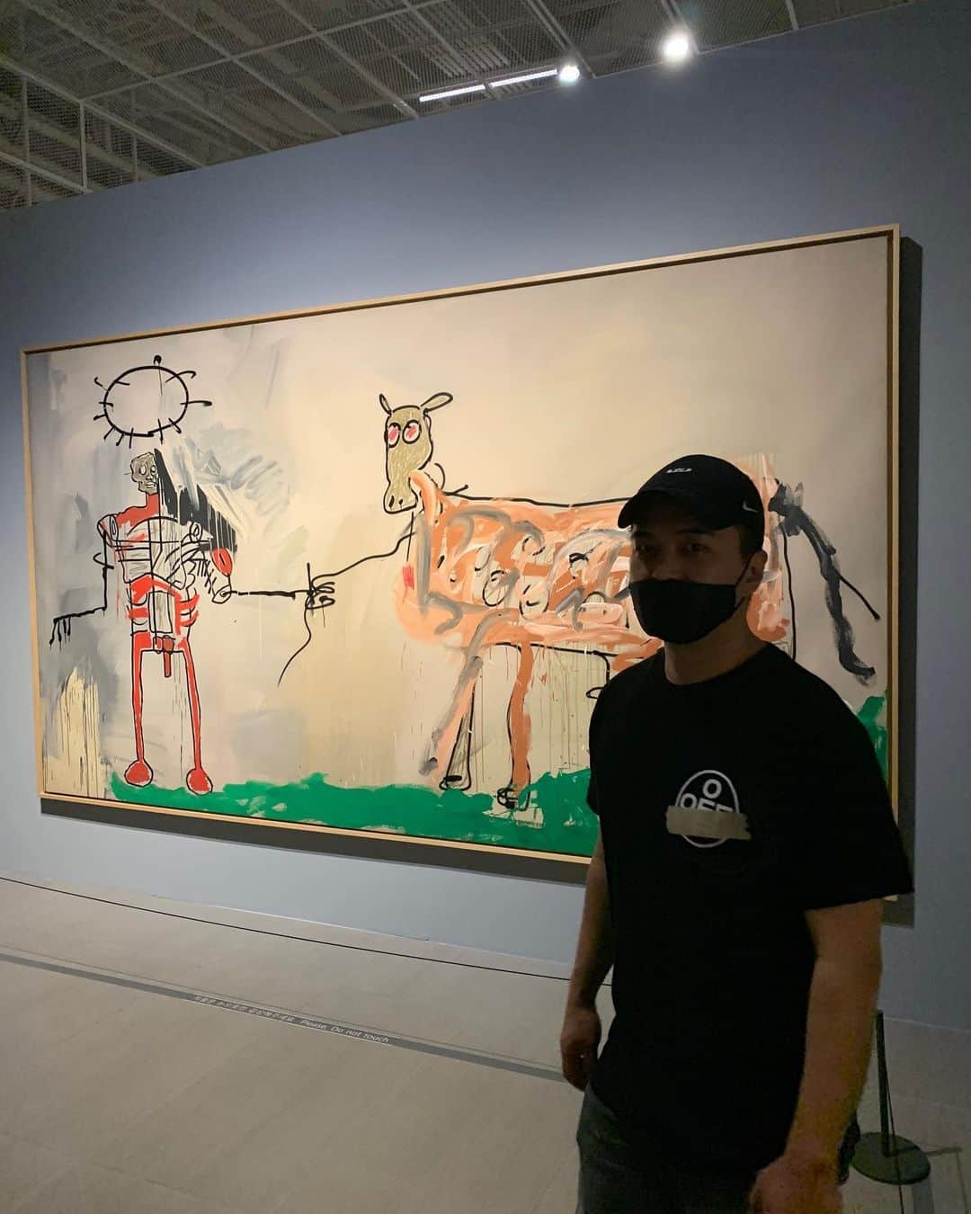 チョン・ジュンのインスタグラム：「Basquiat 너무 좋아 하는...그의 삶 보다는 그림이 주는 자유함 그리고 틀이 없어 볼때마다 재미있는...색감도 너무 이쁘다 ㅎㅎ」