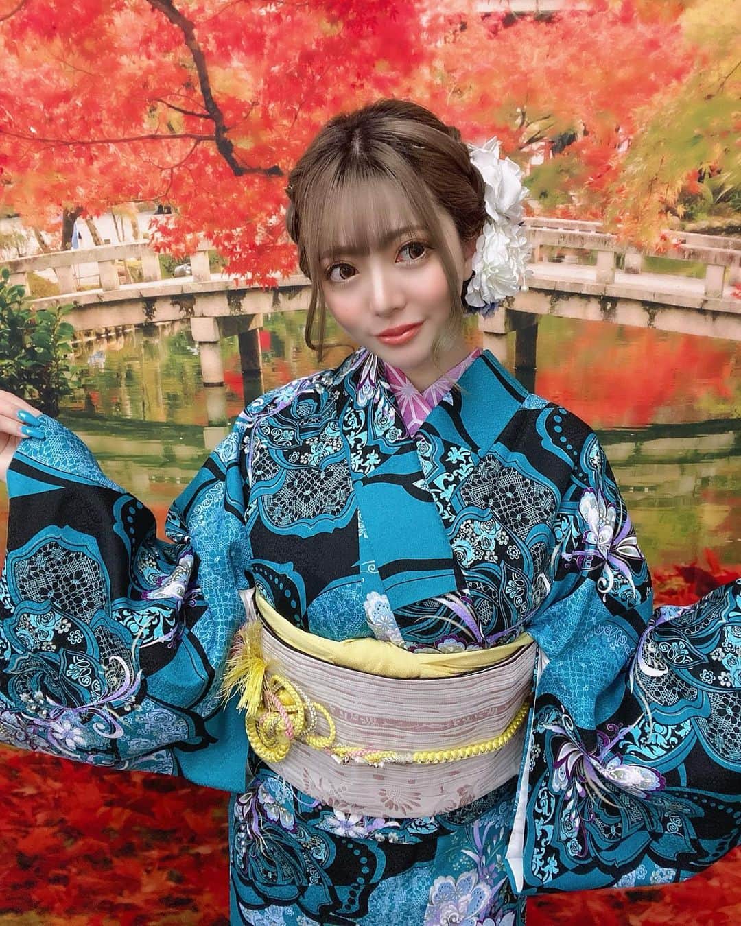 みらたむさんのインスタグラム写真 - (みらたむInstagram)「💋💋💋💋💋💋💋💋💋  @kimonohanakanzashi さんで 着物借りて京都観光してきた👘  着物の数がめっちゃ多くて迷ったけど やっぱり青😹💙  お寺行ってぶらぶら食べ歩きして🍡  他店では夕方返却とかが多いんやけど 花かんざしは21時まで大丈夫で長く遊べる🥺  未来の投稿見たよ で 花飾りが無料で付けられるよ🙆‍♀️🌸  京都来たら是非花かんざしへ☺️  ⠀  #kimonohanakanzashi #着物レンタル花かんざし ⠀ #着物 #着物ヘア #着物デート #観光 #京都デート #京都 #着物レンタル  #kyoto #コロナウイルス#鬼滅の刃#京都観光#⠀ #着物コーディネート#着物女子#着物好きな人と繋がりたい#着物コーデ#着物美人#着物でお出かけ#着物デート#京都観光#京都グルメ#京都散歩#京都駅#京都好きな人と繋がりたい#嵐山#清水寺#金閣寺#鴨川#京都タワー」2月20日 21時43分 - mirai_07xx