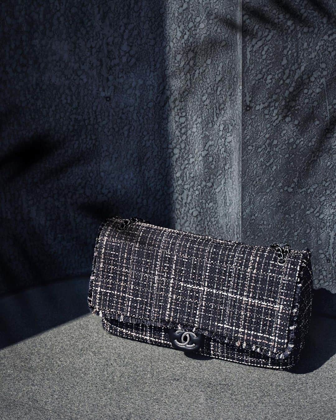 Christoffer Chengさんのインスタグラム写真 - (Christoffer ChengInstagram)「Tweed time 💙 @chanelofficial」2月20日 21時53分 - curiouschristoffer