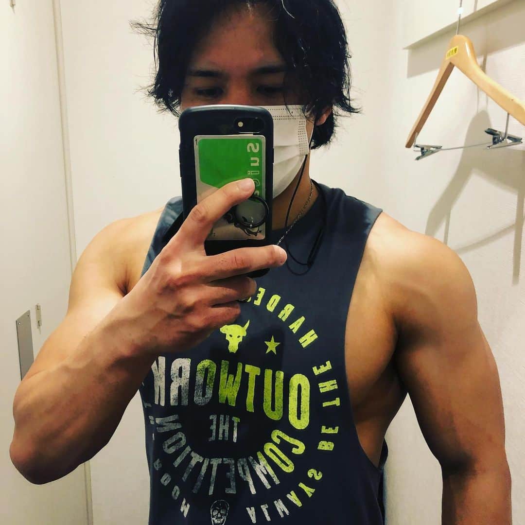 吉岡世起さんのインスタグラム写真 - (吉岡世起Instagram)「またもや#underarmour で衝動買いした #rockproject のウェア やる気UPでトレーニング #workout #ボディメイク #トレーニング #筋トレ」2月20日 13時18分 - seikiyoshioka