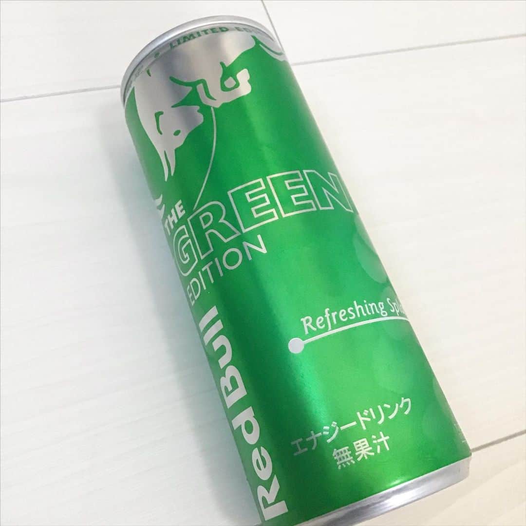 のインスタグラム：「#redbull」