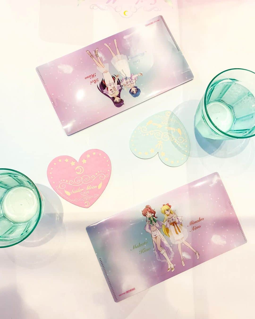 サマンサ麻里子さんのインスタグラム写真 - (サマンサ麻里子Instagram)「My first Sailor Moon Cafe experience with my love @robin.rastenberger 🌙💕  We had cute desserts in our matching Sailor Moon jackets at the Sailor Moon Cafe -Eternal- in Solamachi 🥰 Can’t wait to see the movie, too 💫  この前初めてセーラームーンカフェに行ってきました🌙✨  美少年戦士セーラーロビンと😂💕 このお揃いのセーラームーンジャケットは、 @watarulindaigarashi からいただいたものです。宝物✨  劇場版美少女戦士セーラームーンEternalの公開記念カフェなので、デザートもすごく豪華だった🥰  あと数日で終わっちゃうみたいなので、間に合ってよかった！映画も楽しみ💫  #sailormooncafe #sailormooneternal #sailormooneternalcafe #solamachi #セーラームーンカフェ #セーラームーン #sailormoonjacket #セーラームーンジャケット」2月20日 13時38分 - samanthamariko