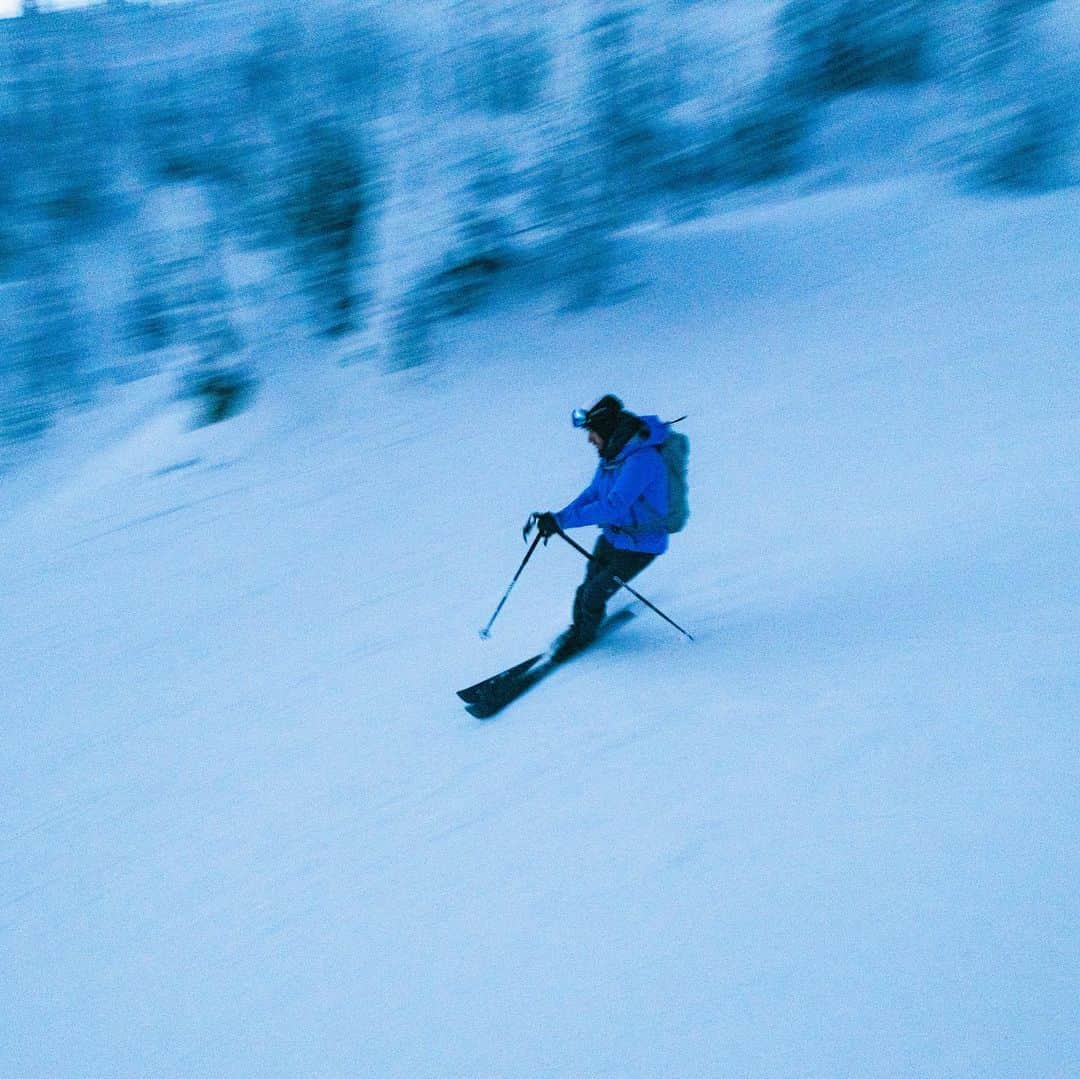 Alex Strohlさんのインスタグラム写真 - (Alex StrohlInstagram)「Have had one of the best Februarys in my life... Sounds simple but just looking forward to another day of skiing is something I’ve wanted to do all my life and I finally gave myself permission to do it. Here’s a collection of ski pics shot by friends @isaacsjohnston @matthew_tufts.   @66north @renounskis」2月20日 14時03分 - alexstrohl