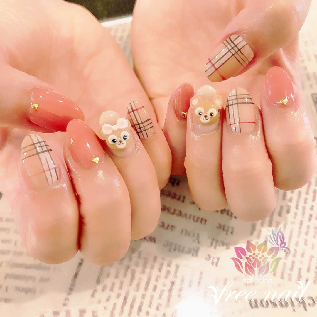 ネイルアーティストRYさんのインスタグラム写真 - (ネイルアーティストRYInstagram)「. ダッフィーネイル💅🏻🧸✨ . ハッピーになれるお気に入りキャラクターをネイルに🎀 . #ネイリスト #ネイルアーティスト #ネイルアート #ネイルチェンジ #ネイルサロン #大阪ネイルサロン #ネイルスクール #ネイル動画 #ジェルネイル #ネイルデザイン #ダッフィーネイル #キャラクターネイル #3dネイル #立体ネイル #ピンクネイル #ブラウンネイル #デザインネイル #トレンドネイル #ラブリーネイル #ガーリーネイル #ネイルパーツ #冬ネイル #winternails #美甲 #日式美甲 #日式美甲胶 #日本美甲师 #日本美甲老师 #美甲上课 #日本胶」2月20日 14時21分 - nail_artist_rm