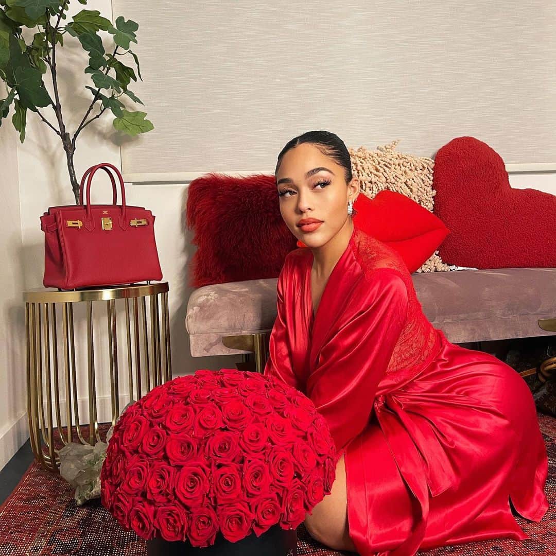 ジョーディン・ウッズのインスタグラム：「whole lotttta RED♥️」
