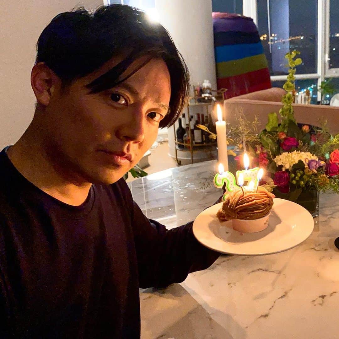 のインスタグラム：「🌹💐」