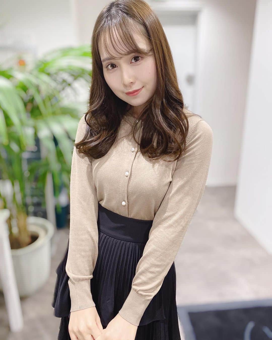 Av　私服 永瀬みなもさんのインスタグラム写真 - (永瀬みなもInstagram)「. . この前事務所行ったときの✌🏻💗  期間限定のチェキぜひお迎えしてほしいなあ💐 ハイライトから通販飛べます♡ . . #av女優 #セクシー女優 #私服 #snidel」2月20日  14時39分 - minamotan0212