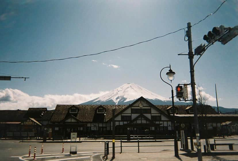 小田飛鳥さんのインスタグラム写真 - (小田飛鳥Instagram)「#写ルンです #山梨 #河口湖 #富士山 #fujisan #mtfuji #忍野八海 #osinohakkai #富士山パノラマロープウェイ #河口湖駅」2月20日 14時43分 - asuka_oda_0320