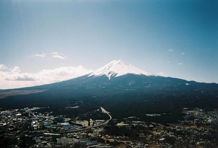 小田飛鳥さんのインスタグラム写真 - (小田飛鳥Instagram)「#写ルンです #山梨 #河口湖 #富士山 #fujisan #mtfuji #忍野八海 #osinohakkai #富士山パノラマロープウェイ #河口湖駅」2月20日 14時43分 - asuka_oda_0320