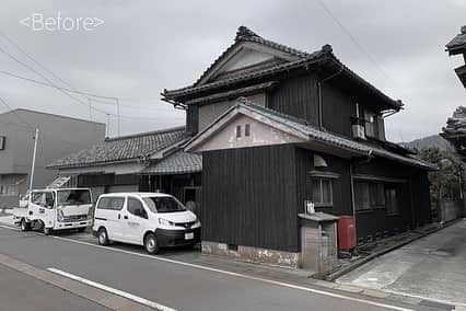 永家舎(えーうちや) 福井 工務店 古民家再生 リフォームさんのインスタグラム写真 - (永家舎(えーうちや) 福井 工務店 古民家再生 リフォームInstagram)「外観は塗装を濃いめにすることで、民家の趣を残しつつ、減築した部分に違和感が出ないように屋根をつくりました。(築70年・福井市/K様)  . . その他の実例はこちら…👉( @e_uchiya ) . . #永家舎#えーうちや  #福井#fukui#福井県#福井市#福井工務店  #リノベーション#リフォーム#古民家再生#古民家リノベーション#リノベーション住宅  #暮らし#自然素材#無垢の家#木の家#施工事例#リノベーション事例#リノベーションライフ   #外観デザイン #外観 #民家 #古民家リノベーション  ▼永森建設(新築)の実例はこちら @nagamorinomori」2月20日 15時00分 - e_uchiya