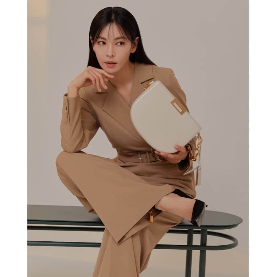 キム・ソヨンのインスタグラム：「#앳스타일 🥰」