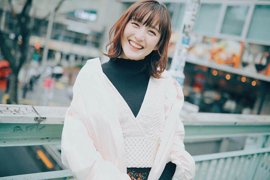 岩井七世のインスタグラム：「『PINKの川でぬるい息』  DVDの予約と、配信版の視聴が 明日2/21(日)までとなっております🍑どうぞご覧ください。正直なところ、キ上の空論作品のなかでもお気に入りです🐈‍⬛💞  #キ上PINK #キ上の空論」