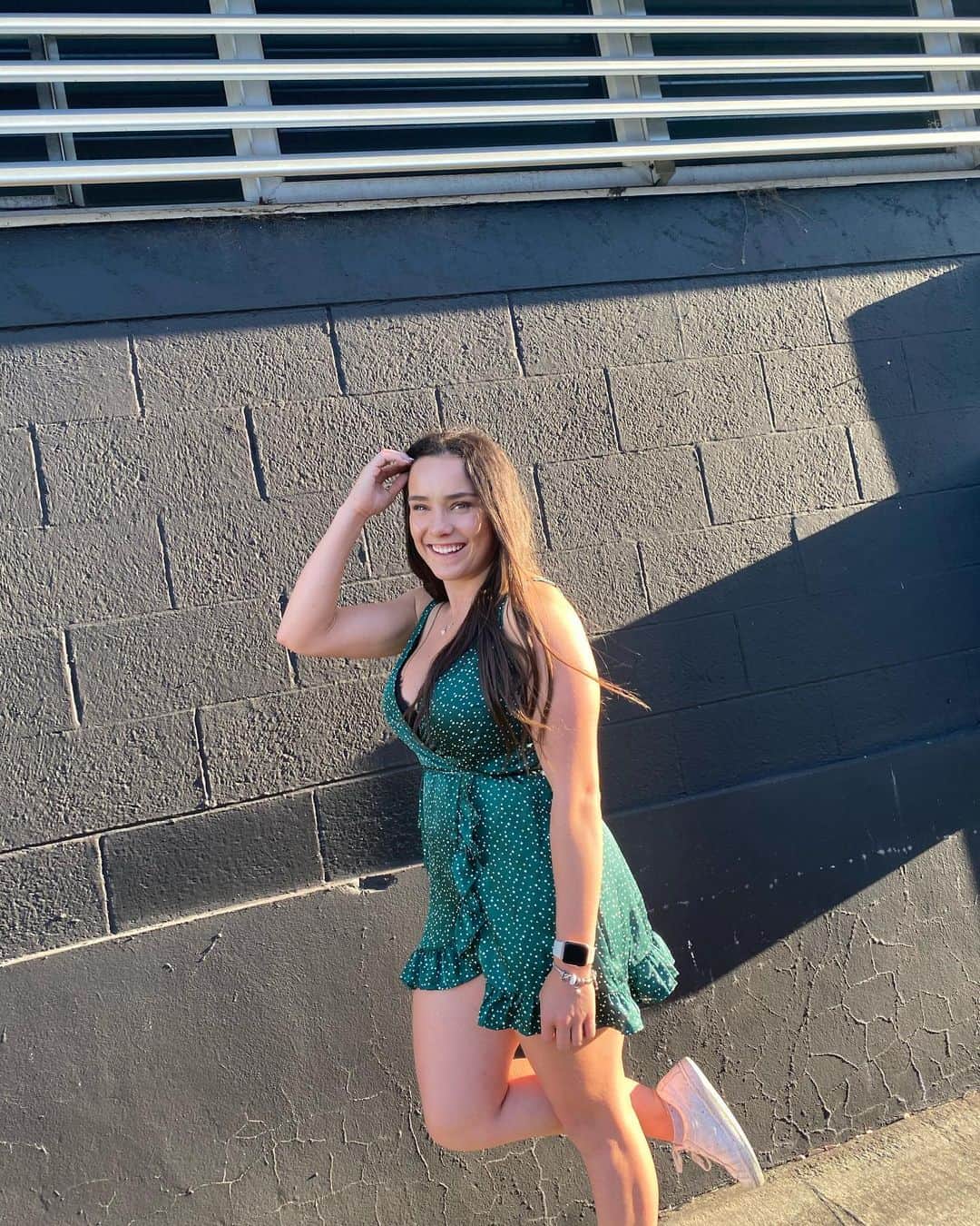 Estella Matthewsonのインスタグラム：「Bad choices make for good stories 🥂」