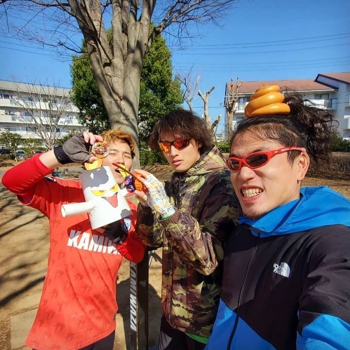 Kamiwaza Trickshotsのインスタグラム：「New Beyblade Trickshots Video Coming Soon🔥🔥🔥  #beyblade #ベイブレード」