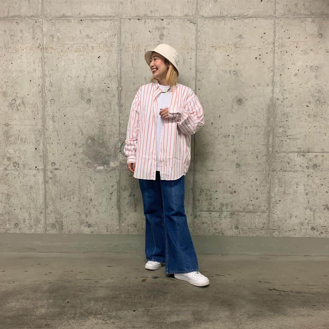 ビームス神戸さんのインスタグラム写真 - (ビームス神戸Instagram)「・ 🌈MEN's🌈 【 staff styling →onobayashi】  BEAMS公式サイトにて スタッフスタイリングを更新しております🌷🌷 トップ画面URLからご覧ください！  オンラインショップの商品ページより、試着申し込みが可能です。お気軽にお申し込み下さいませ‼️ ． ☎️078-335-2720 #beams#raybeams#beamsboy#20ss#womens#womensfashion#womensstyle#instafashion#outfit#ootd#code#kobe#beamskobe#神戸#ビームス#ビームス神戸#レイビームス#ビームスボーイ」2月20日 16時27分 - beams_kobe