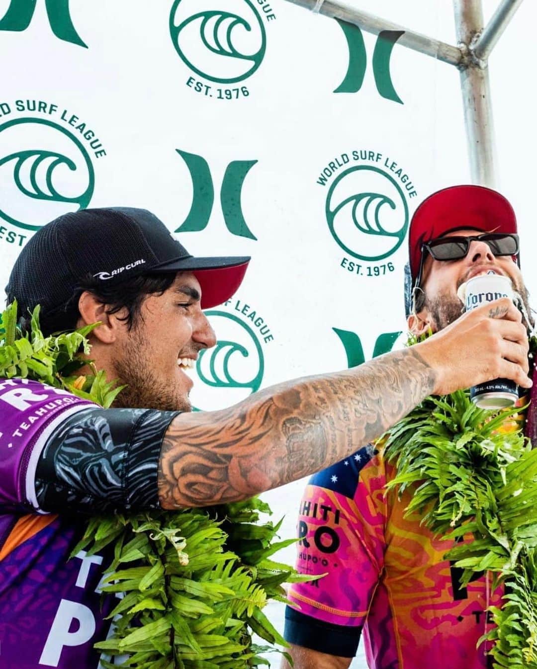 ガブリエル・メディーナのインスタグラム：「Lets share another final soon @owright 😁🍻」