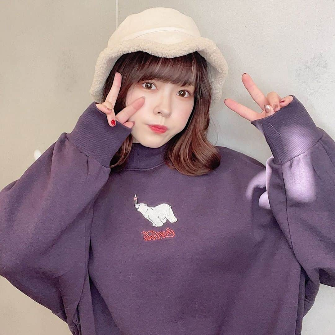 橋本紗奈さんのインスタグラム写真 - (橋本紗奈Instagram)「𝙷𝚊𝚒𝚛 𝙲𝚑𝚊𝚗𝚐𝚎 𝙷𝚒𝚜𝚝𝚘𝚛𝚢 . . 数年で髪型、髪色が変わりました💇🏻‍♀️ 2018ー2021 . . . . . . .  ロングだったり、ミディアムだったり前髪あったりなかったり、茶色だったり黒だったり赤だったり、インナーカラー入れたり 変化してくの好き🍤 (全部似合うって言って><笑) #ヘアカラー #ロング #ボブ #ヘアアレンジ #ヘアカラートレンド #黒髪 #黒髪ボブ #黒髪ロング　#チョコレートカラー #ぱっつん前髪 #前髪なし #ポートレート #就活ヘア #インナーカラー #イヤリングカラー」2月20日 17時03分 - hashimoto_sana