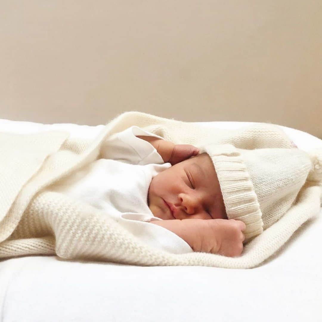 bonpointのインスタグラム：「Shades of soft colors leading baby in a world of sweetness. #bonpoint #newborn #sweet #cherrysh #baby」
