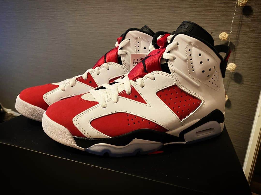 のインスタグラム：「New kicks!! ☻﻿ ﻿ #NIKE #JORDAN #JORDAN6 #jordan6carmine #newkicks #Sneaker #スニーカー #ナイキスニーカー  #Carmine」
