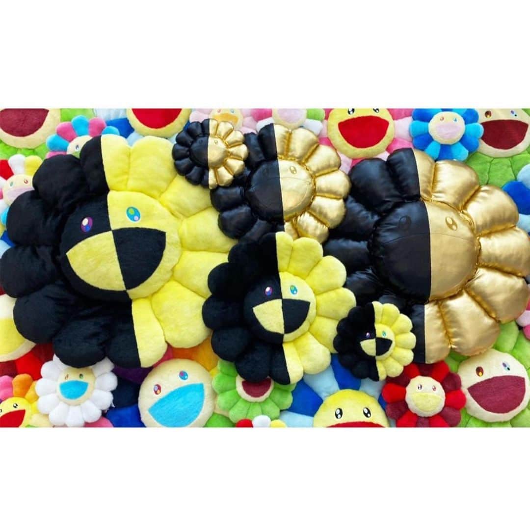 村上隆さんのインスタグラム写真 - (村上隆Instagram)「colabo w @tadanokarisuma  Special design Plush toy,start selling today! at @tonari_no_zingaro」2月20日 17時54分 - takashipom