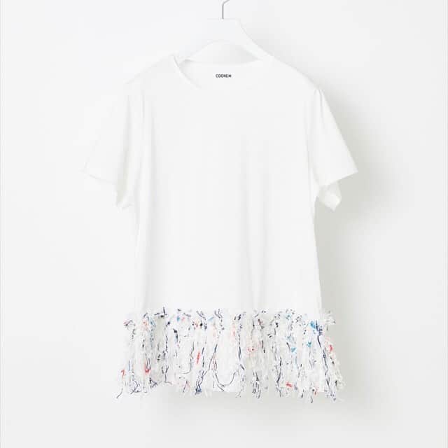 コーヘンのインスタグラム：「﻿ SPRING TWEED  T-SHIRT﻿ ﻿ #coohem #coohemwomens #fringe #tshirt #2021ss」
