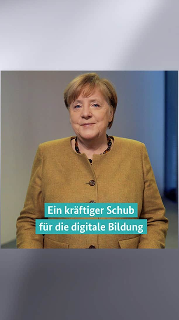 アンゲラ・メルケルのインスタグラム：「Die Bundesregierung will der digitalen Bildung in Deutschland einen kräftigen Schub verleihen. Deshalb haben Kanzlerin Merkel und Bildungsministerin Karliczek die „Initiative Digitale Bildung“ ins Leben gerufen. Im Podcast erklärt die Kanzlerin, was dahintersteckt. #DigitaleBildung #Kanzlerin #Bundeskanzlerin #Merkel #Bildung #Podcast #Politik #digital」