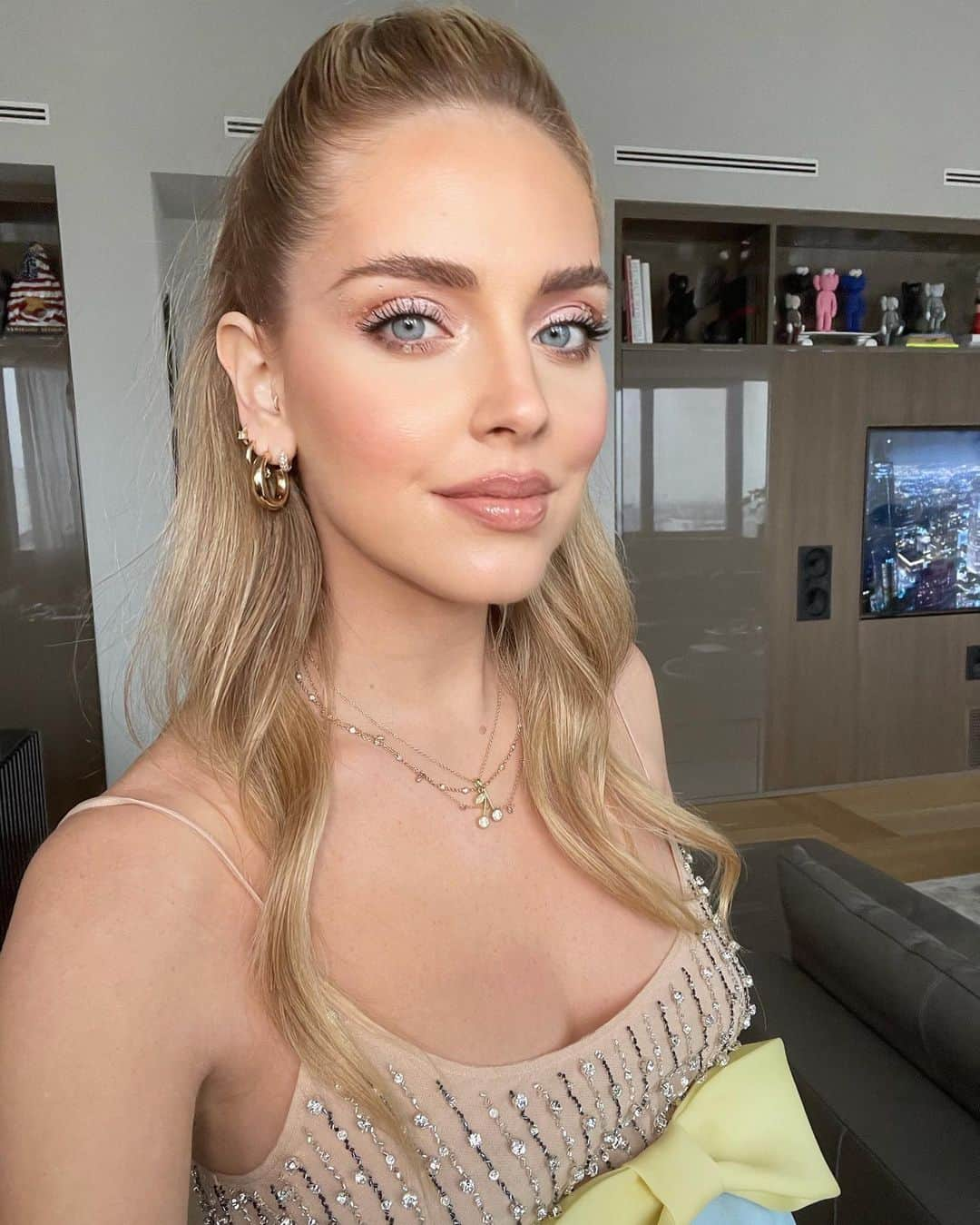 キアラ・フェラーニさんのインスタグラム写真 - (キアラ・フェラーニInstagram)「Yesterday’s glam and @miumiu look 😍」2月20日 18時20分 - chiaraferragni