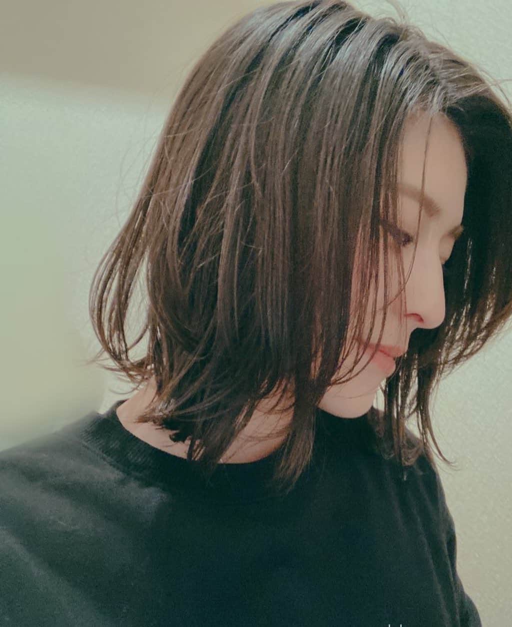 采女華さんのインスタグラム写真 - (采女華Instagram)「髪の毛を切りました。」2月20日 18時16分 - 87uneme