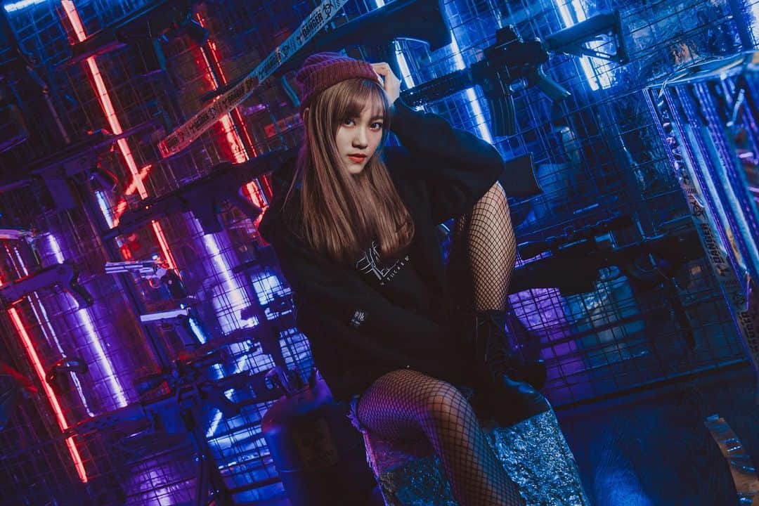 のインスタグラム：「好喜歡新髮色🥰 如果唔好甩咁快就好🥲  𝐏𝐡𝐨𝐭𝐨𝐠𝐚𝐡𝐩𝐞𝐫// @jc.606  𝐒𝐭𝐮𝐝𝐢𝐨// @m.square.production  𝐇𝐚𝐢𝐫// @sairo_leung  Btw個髮型師好狗，叫佢唔好剪咁短我pat蔭，持住自己俾咗利是我，就叫我收嗲(⁎⁍̴̆Ɛ⁍̴̆⁎)再剪到好短(● ˃̶͈̀ロ˂̶͈́)੭ꠥ⁾⁾」