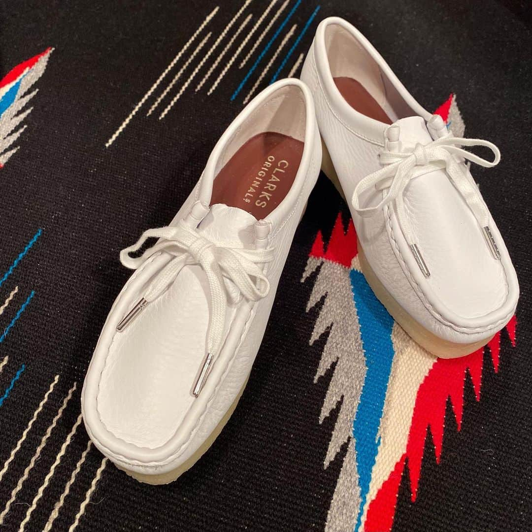 ビームスボーイ原宿さんのインスタグラム写真 - (ビームスボーイ原宿Instagram)「. ＜Clarks＞ WHITE (BEAMS BOY HARAJUKU LIMITED ITEM) No：13-32-0234 ¥ 23,000＋tax  MAPLE (RESTOCK) No：13-32-0199 ¥ 24,000＋tax  . －－－－－－－－－－－－－－－－－－－－－－－ いつもご覧頂き誠にありがとうございます。 通信販売も承っておりますので、 お気軽にお問い合わせ下さいませ。 . ビームス ボーイ 原宿 －－－－－－－－－－－－－－－－－－－－－－－ information:03-5770-5550  #beams #beamsboy #ビームス #ビームスボーイ #tokyo #harajuku #beamsboyharajuku #nativeboy #clarks」2月20日 19時04分 - beams_boy_official