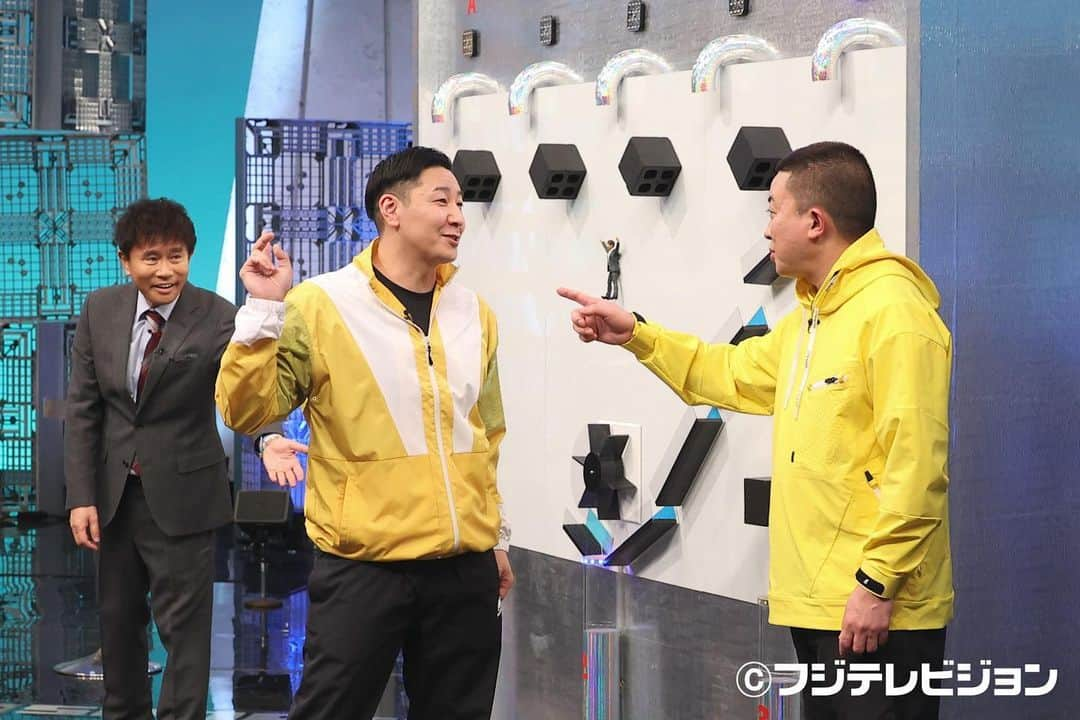 フジテレビ「ジャンクSPORTS」さんのインスタグラム写真 - (フジテレビ「ジャンクSPORTS」Instagram)「2月21日（日）よる7時からは ジャンクSPORTS  特別編イレロ アスリートVS芸能人SP 放送まであと１日！   新ゲーム企画「イレロ」 ルールは1つ 　“ゴールに入れるだけ”！   水曜日から21日の3時間SPに向けて 毎日豪華ゲストをご紹介してます！！   今回紹介するゲストは 芸能人チーム 超人気コンビ チョコレートプラネットの２人！！  長田は浜田のプレッシャーに思わずタメ口に！？  さらに松尾が チェアマンと化してやりたい放題！！  芸能人チームに崩壊の危機！？   明日はゲスト紹介ラスト！！ 最後を飾るのは ジャニーズから あの人気グループの２人が登場！！ 一体誰なのか！？   お楽しみに！！  #ジャンクSPORTS #ジャンク #イレロ #スペシャル #浜田雅功 #芸人 #チョコレートプラネット #チョコプラ #松尾駿 #長田庄平」2月20日 19時00分 - junksports_8ch_fujitv