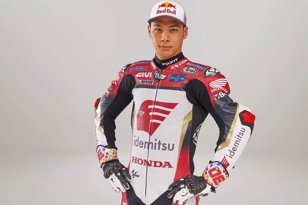 MotoGPさんのインスタグラム写真 - (MotoGPInstagram)「Unveiling @takanakagami's @lcr.team colours for the 2021 season! 🔴⚪️ Will this be the season we see the Japanese star on a #MotoGP podium? 🙌 #TN30 #Motorsport #Motorcycle #Racing」2月20日 19時01分 - motogp