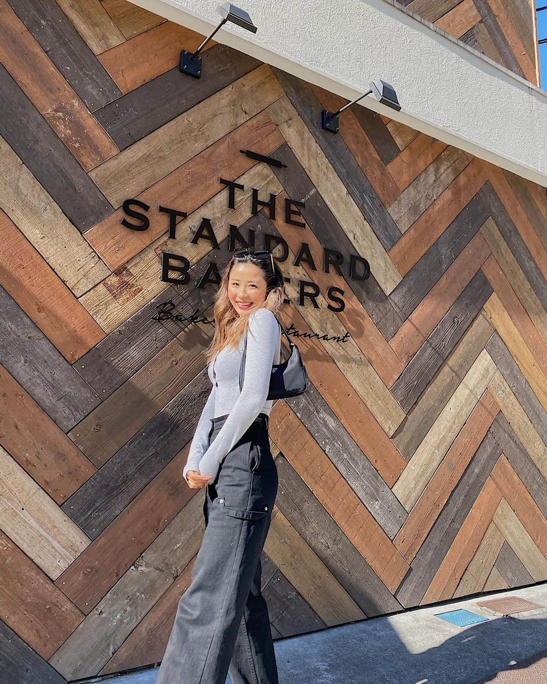 MIYAのインスタグラム：「Spring Mood🐝﻿💗 ﻿ ﻿ #springiscoming #ootd #fashion #miyastyle #mood #happiness #love #prettylittlething #adika #adikastyle」