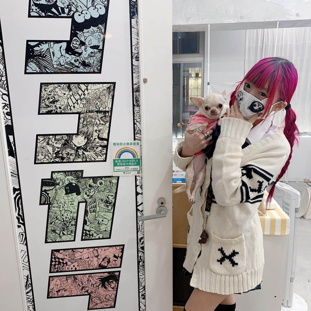 椎名ひかり（ひかりん）さんのインスタグラム写真 - (椎名ひかり（ひかりん）Instagram)「NEW痛ネイル！ 超絶極悪ガオかわいい  イブキ🦁とビル🐯も推しDEATH！！ イブキの忠誠心スバラすぎるし心臓ぇぐられる…ビルのショック卵のヒヨコ食べようする揺らぐ出来心と優しさとか部活熱心で偽善ぶらない肉食男子具合萌えゆひ… ゴウヒンは草食とは思えない極悪具合だし レゴシは変態ロリコン一途なムッツリ狼でとてもかわちい  ビースターズのセカイではガオッター！！  知らぬ人は是非、 アニメ2期やってるのでミテミテネ  今回も秋葉原のココカラさんでやってもらいました！  #ココカラネイル　#beastars #ビースターズネイル　#ビースターズ　#レゴシ　#beastarsネイル　#痛ネイル　#カラーズ秋葉店　#colorsblue #ココカラーズ　#カラーズブルー渋谷店 #カラーズイエロー　#痛ネイル専門　#colorsyellow #madeinabyss #痛ネイル専門店　#板垣巴留」2月20日 19時05分 - pikarin_shiina