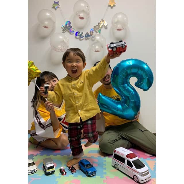 NON-Pさんのインスタグラム写真 - (NON-PInstagram)「㊗️02月20日 友優心、2歳の誕生日🎂🎊🎁🧒🏻🌟❷❤️❤️ @nikumanbaby_yuu  ・ あなたは本当に奇跡の子です。 私たちを選んでくれてありがとう。 元気に産まれて来てくれてありがとう。 毎日幸せをくれてありがとう。 感謝しかない。 これからも毎日、愛と笑顔でいっぱいの楽しい毎日を過ごそう👨‍👩‍👦 ・ #㊗️ #誕生日 #おめでとう #happybirthday  #birthdayboy #0220 #2yearsold #友優心 #生まれてきてくれてありがとう  #👨‍👩‍👦」2月20日 19時34分 - nonp_mam