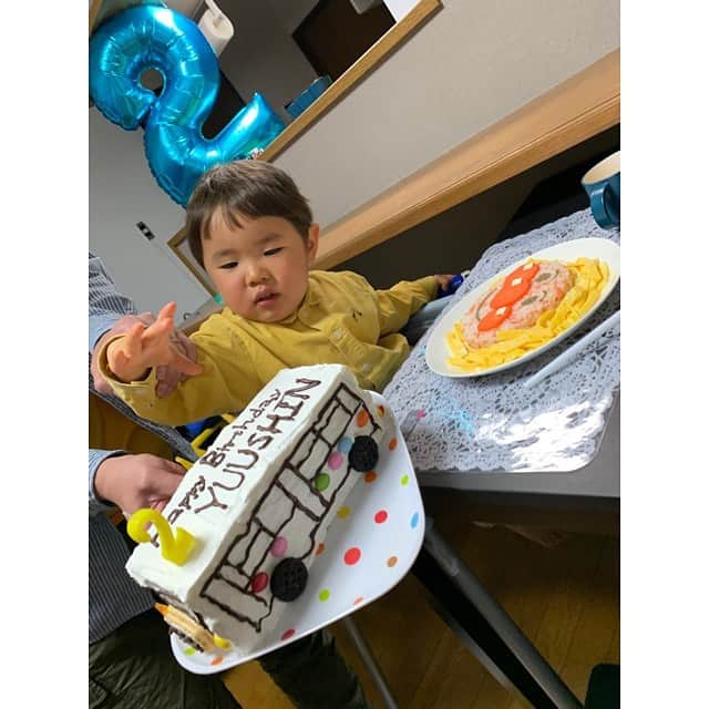 NON-Pさんのインスタグラム写真 - (NON-PInstagram)「㊗️02月20日 友優心、2歳の誕生日🎂🎊🎁🧒🏻🌟❷❤️❤️ @nikumanbaby_yuu  ・ あなたは本当に奇跡の子です。 私たちを選んでくれてありがとう。 元気に産まれて来てくれてありがとう。 毎日幸せをくれてありがとう。 感謝しかない。 これからも毎日、愛と笑顔でいっぱいの楽しい毎日を過ごそう👨‍👩‍👦 ・ #㊗️ #誕生日 #おめでとう #happybirthday  #birthdayboy #0220 #2yearsold #友優心 #生まれてきてくれてありがとう  #👨‍👩‍👦」2月20日 19時34分 - nonp_mam