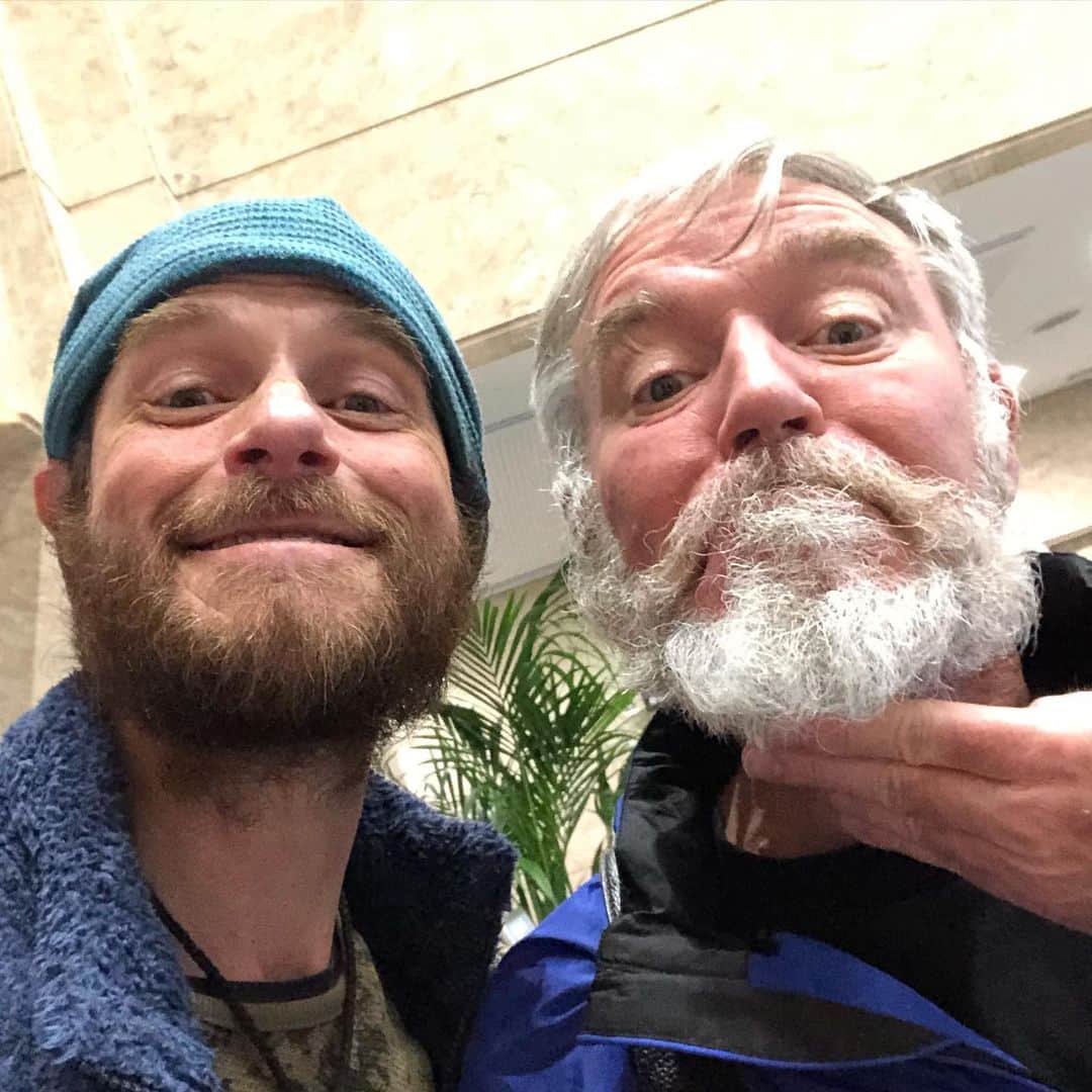 のインスタグラム：「「YOUは何しに日本へ？」のナレーションで久しぶりにダニエルカール兄貴とばったり‼️ ヒゲ自慢で盛り上がった😂❣️ 22日月曜日放送‼️見てね〜😆🤙❣️ #thanecamus #beard #narration #youwananishininippone #tv #tvwork #ilovewhatido #danielkahl」