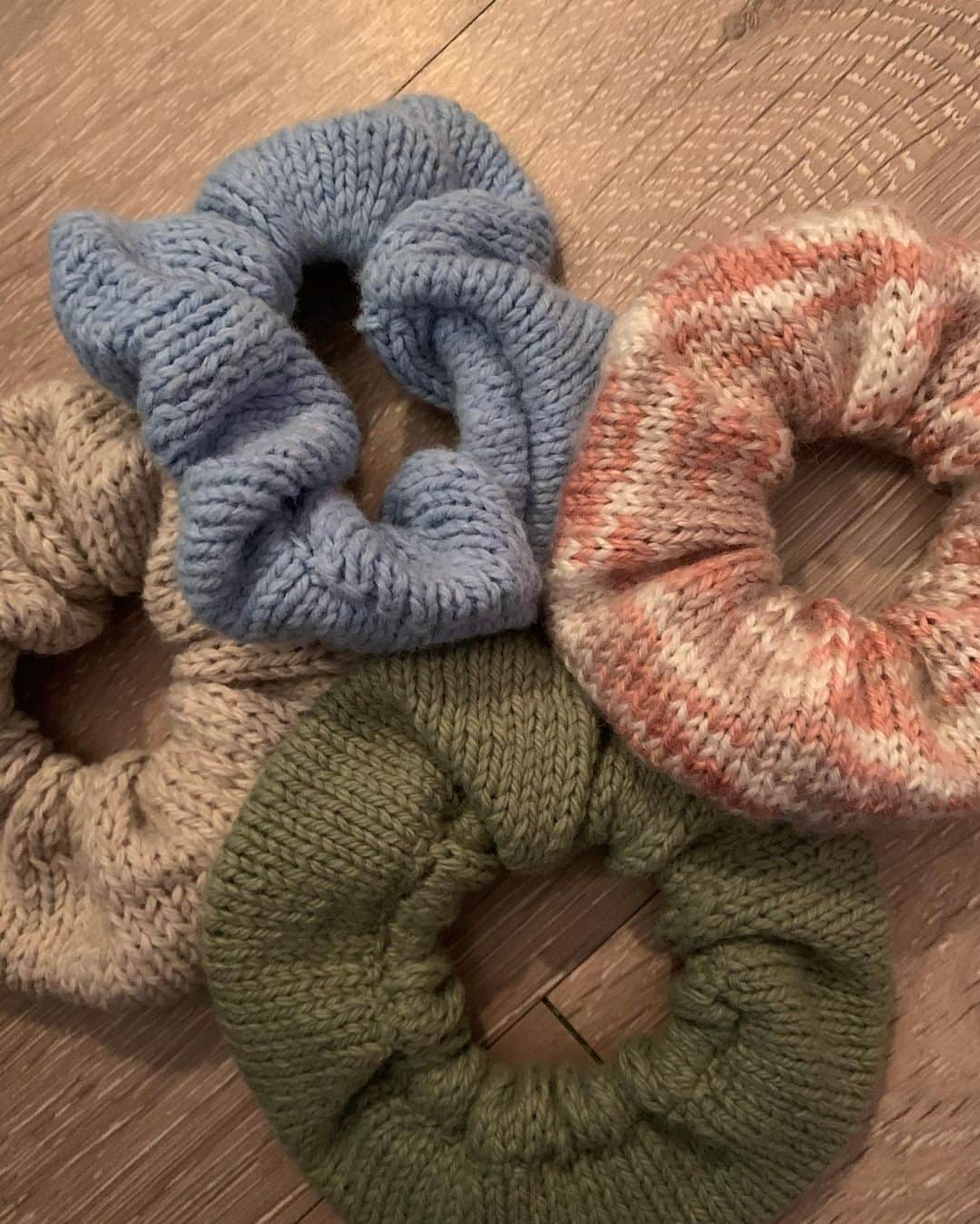 ジエンのインスタグラム：「hand made 🧚🏻‍♂️ 여니 비니 💙」