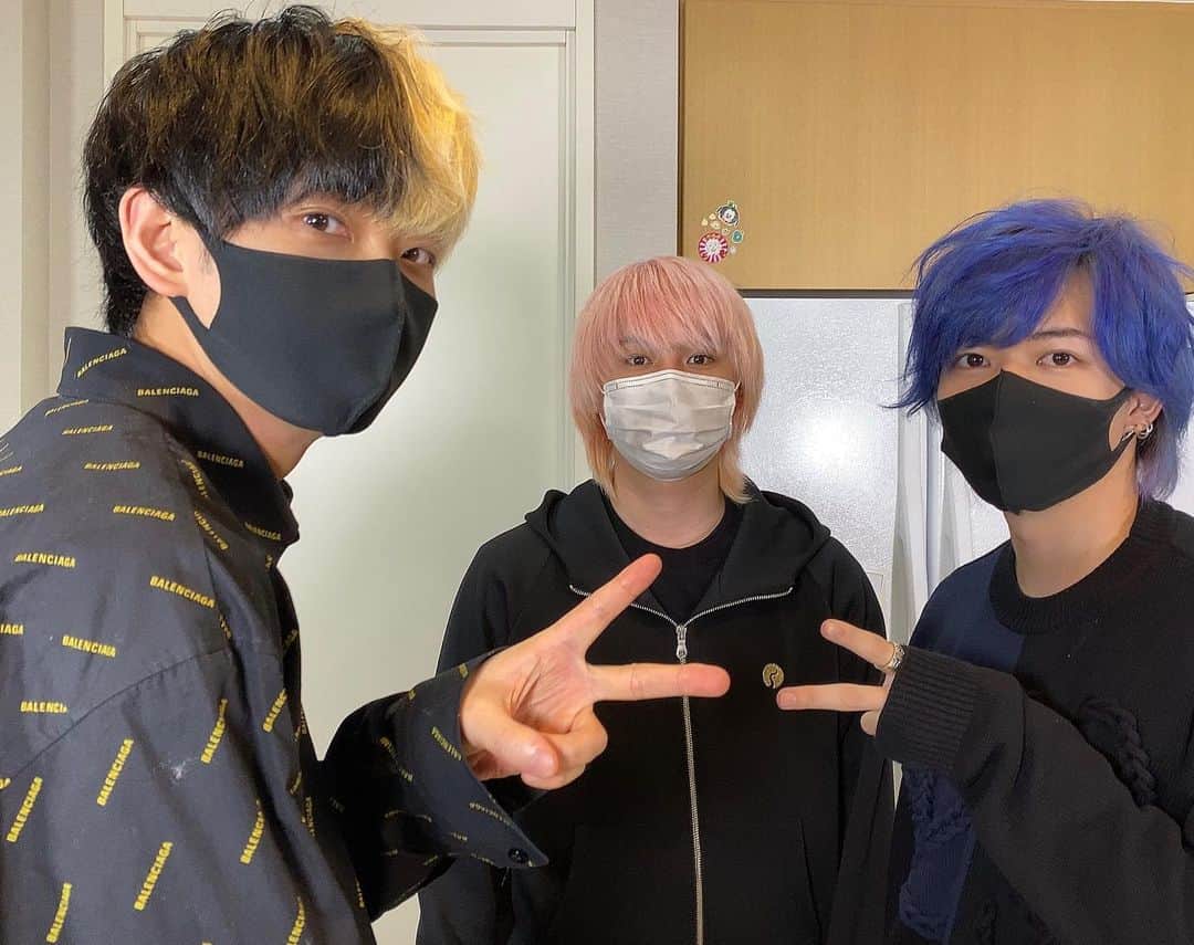 ロケマサのインスタグラム：「大好きな2人🥰✨ #もう6年目 #まだまだこの先も🥺」