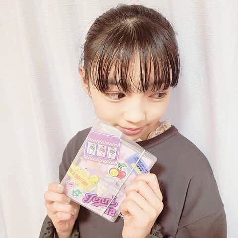 ニコ☆プチのインスタグラム：「2月号ふろくの使い方もラストスパート🔥 キノのふろくの使い方✌🏻✨  手帳は使ったことがないから、はじめての可愛いこの手帳、最後までちゃんと使いきりたいなー！ 嬉しかったことを書いてテンションをあげてるよ！  #ニコプチ #ニコプチふろく #プチモのふろくの使い方  #ニコプチふろくのある生活  #ジェニィラブ #jennilove #ふろく #土屋希乃」