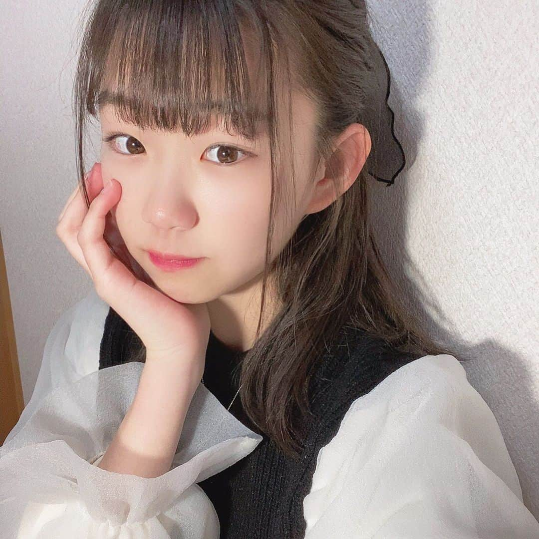 雪月心愛さんのインスタグラム写真 - (雪月心愛Instagram)「妹だけど今日はお姉ちゃんみたい？🤍  #異素材#リボン#リボンアレンジ#ribbon#black#モノトーン#アイドル#idol#高校生#jk#fjk#おやすみぃあ」2月20日 20時15分 - mia_crownpop