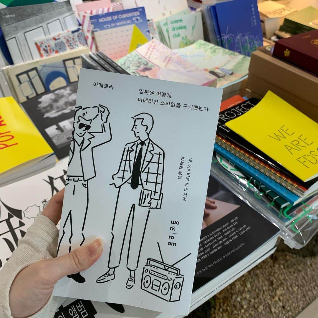 ➕NACOさんのインスタグラム写真 - (➕NACOInstagram)「センスの良い本や雑貨がずらり📚🌿 下の階にはカフェも☕️ 人の多い江南駅とは思えない癒しの空間〰️」2月20日 20時36分 - naco322