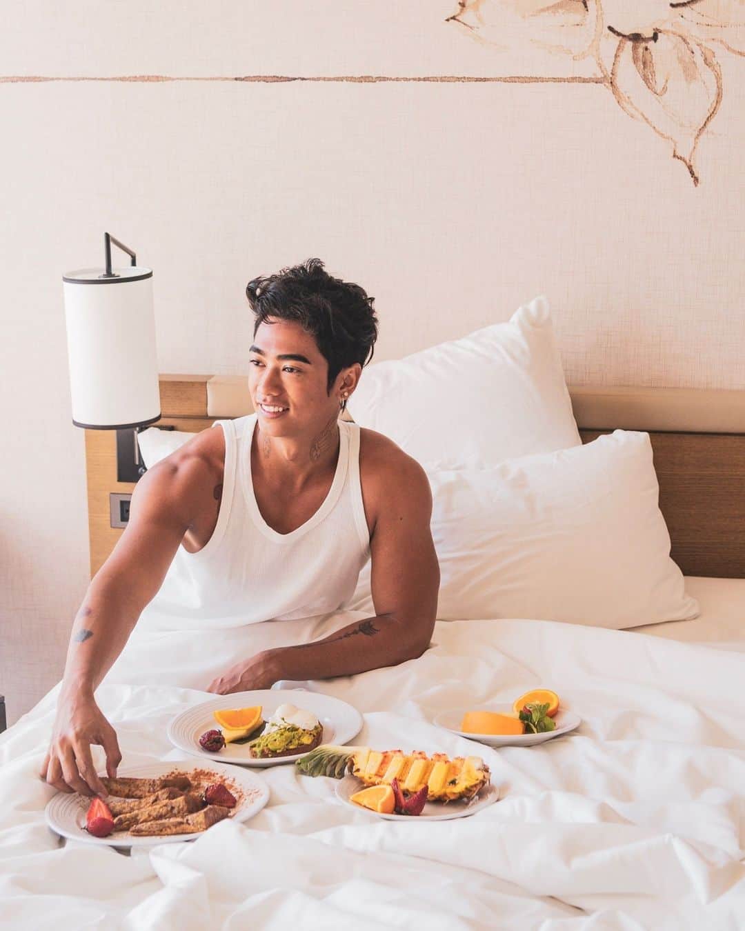 Prince Waikikiのインスタグラム：「This weekends plans include breakfast in bed. #PrinceWaikiki  Photo by: @heyrenzp」