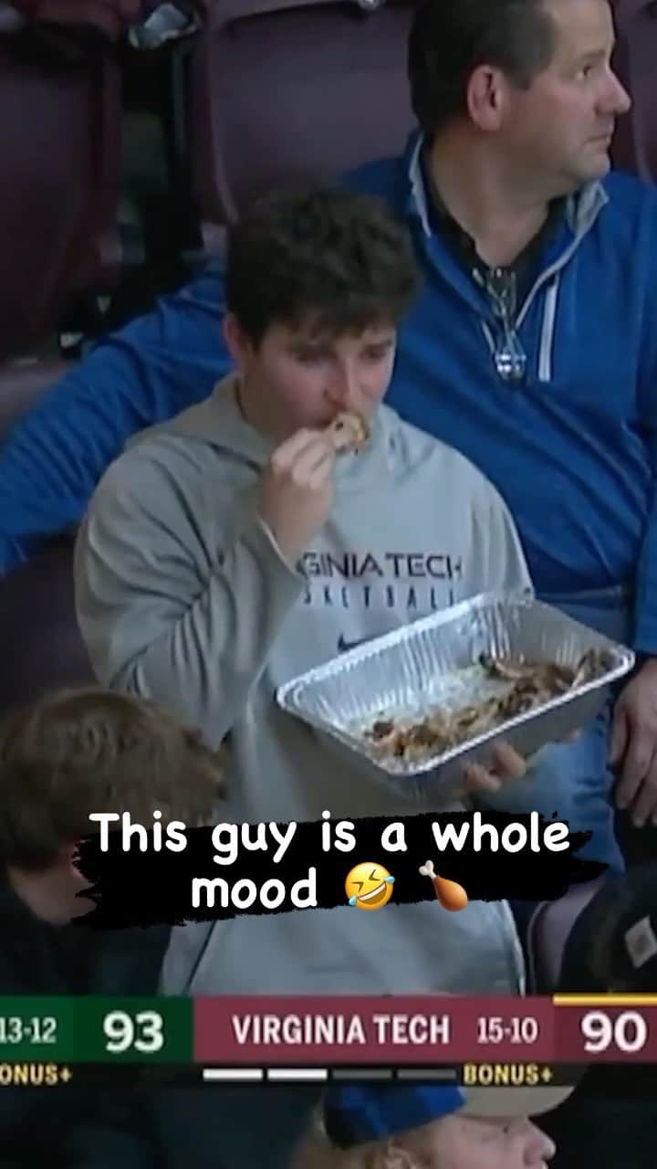 espnのインスタグラム：「Man was vibing out with a whole pan of wings 😂 @accnetwork」