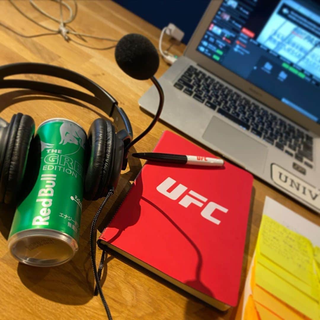宇野薫のインスタグラム：「おはようございます。 UFCファイトパス日本語版 7:00から解説します！  #ufcファイトパス日本語解説  #UFCファイトパス日本版 #解説は宇野薫 #redbulljapan #redbullgreenedition  #レッドブル #レッドブルグリーンエディション」